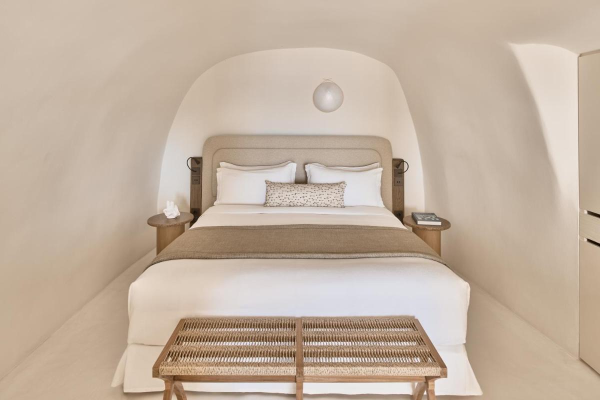 Mystique, a Luxury Collection Hotel, Santorini