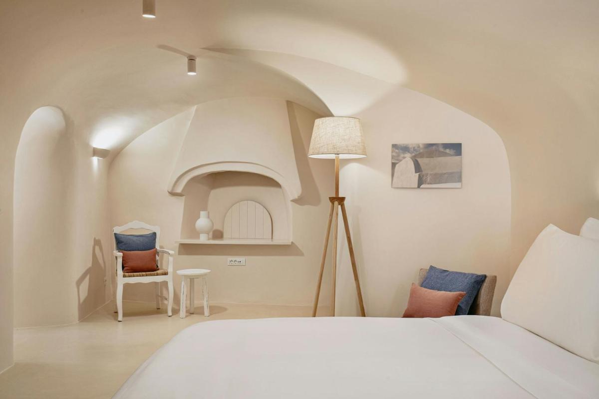 Mystique, a Luxury Collection Hotel, Santorini