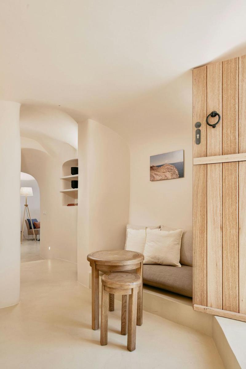 Mystique, a Luxury Collection Hotel, Santorini