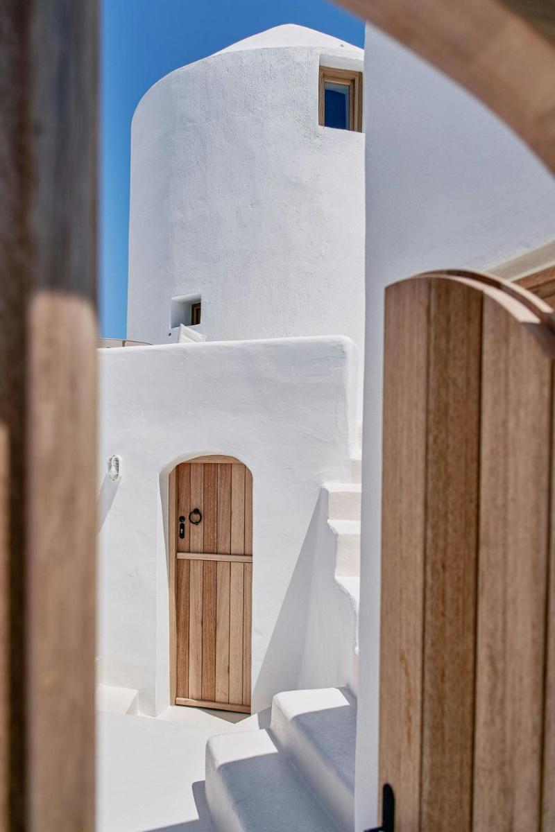 Mystique, a Luxury Collection Hotel, Santorini