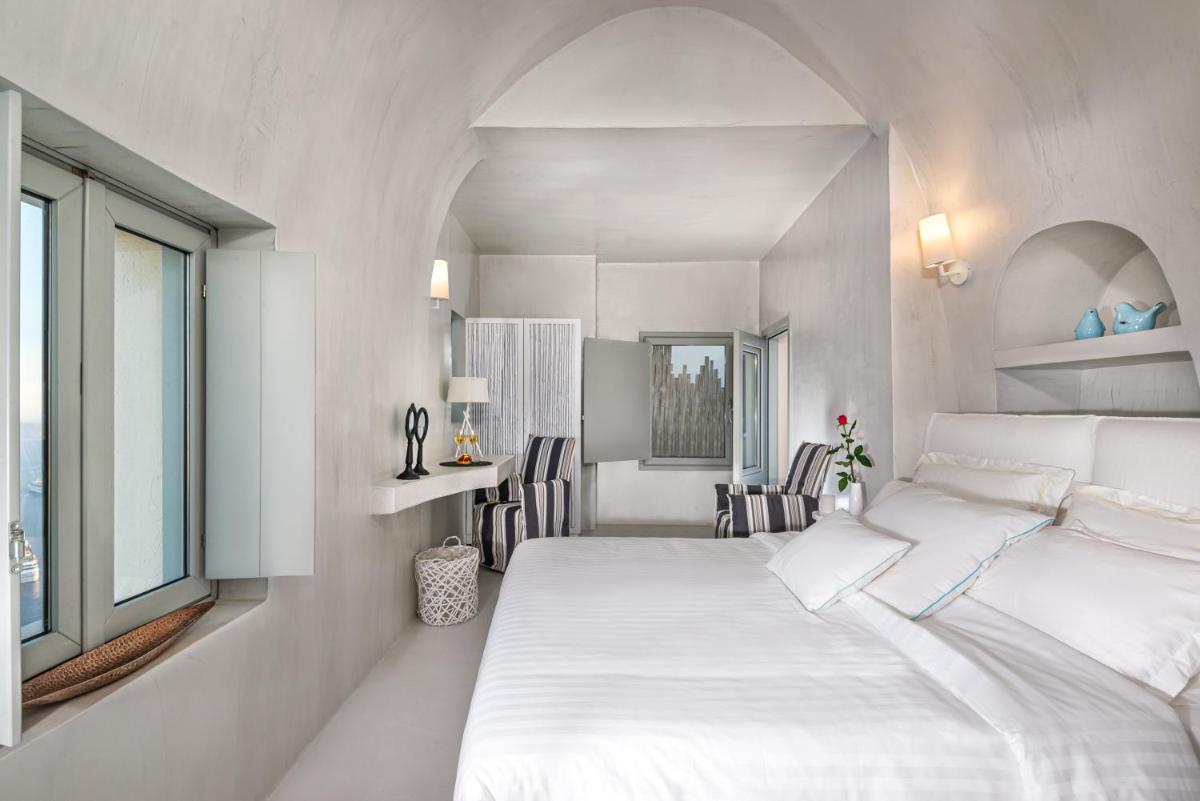 Mythical Blue Luxury Suites