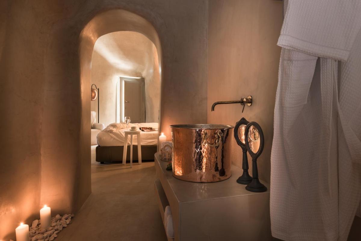 Mythical Blue Luxury Suites