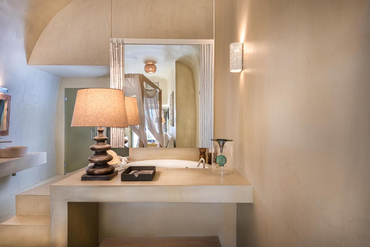 Mythical Blue Luxury Suites