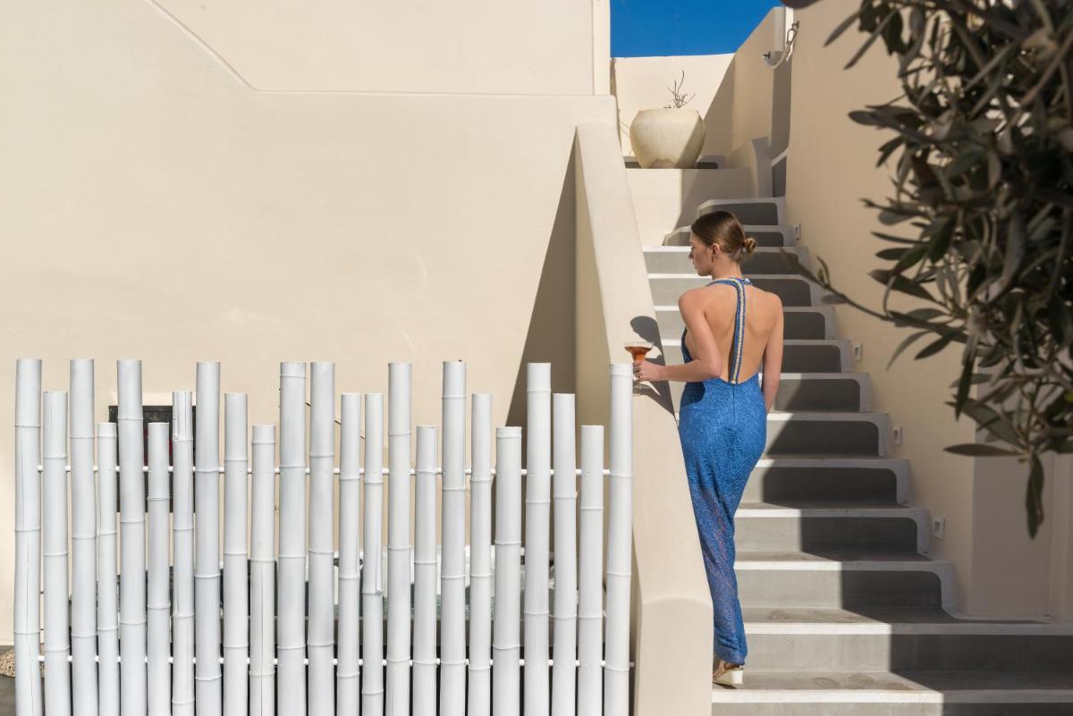 Mythical Blue Luxury Suites