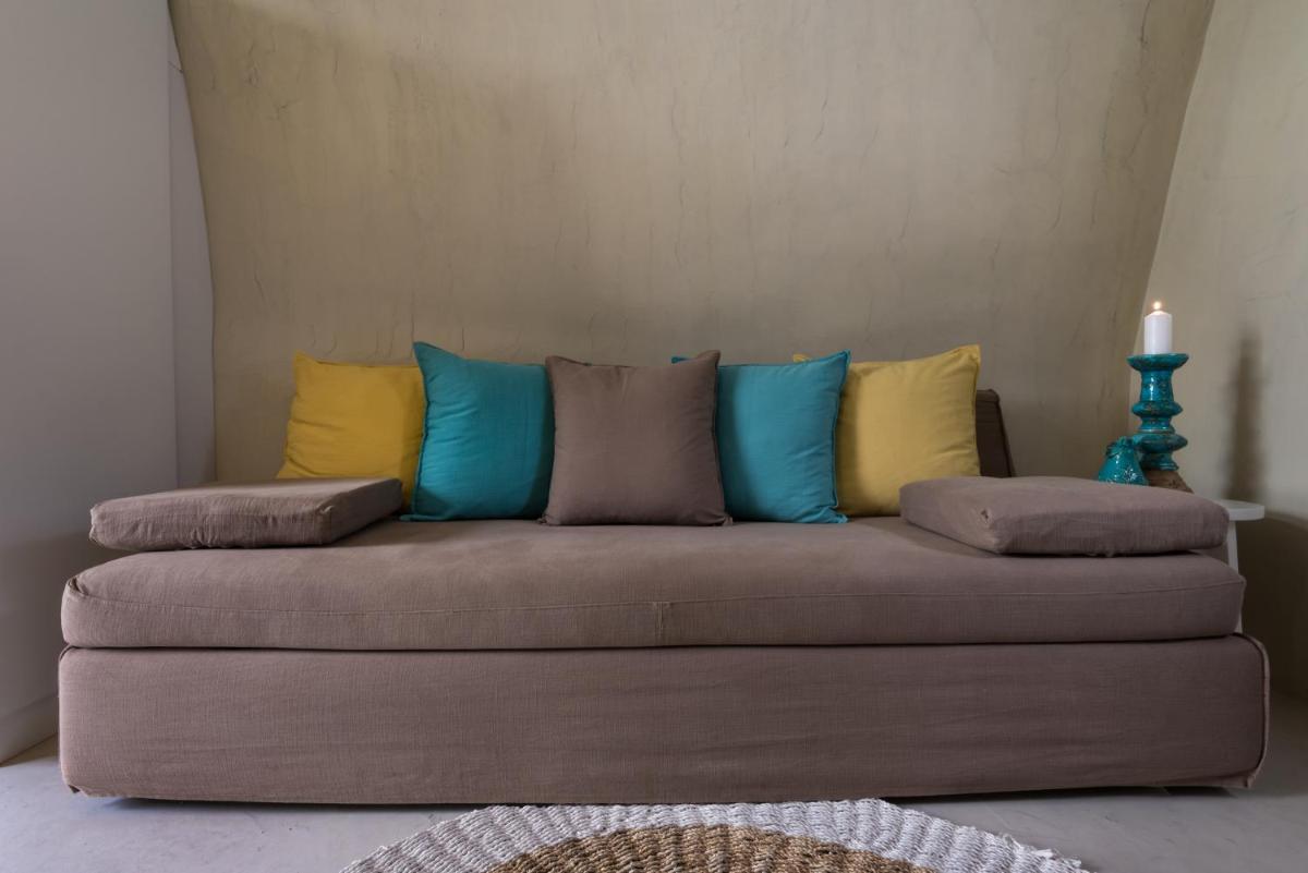 Mythical Blue Luxury Suites