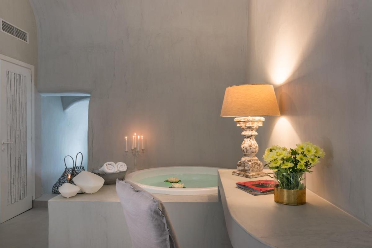 Mythical Blue Luxury Suites