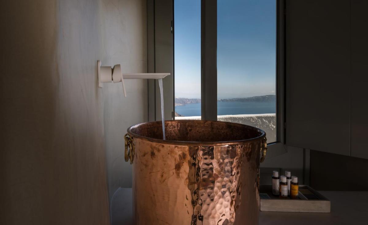 Mythical Blue Luxury Suites