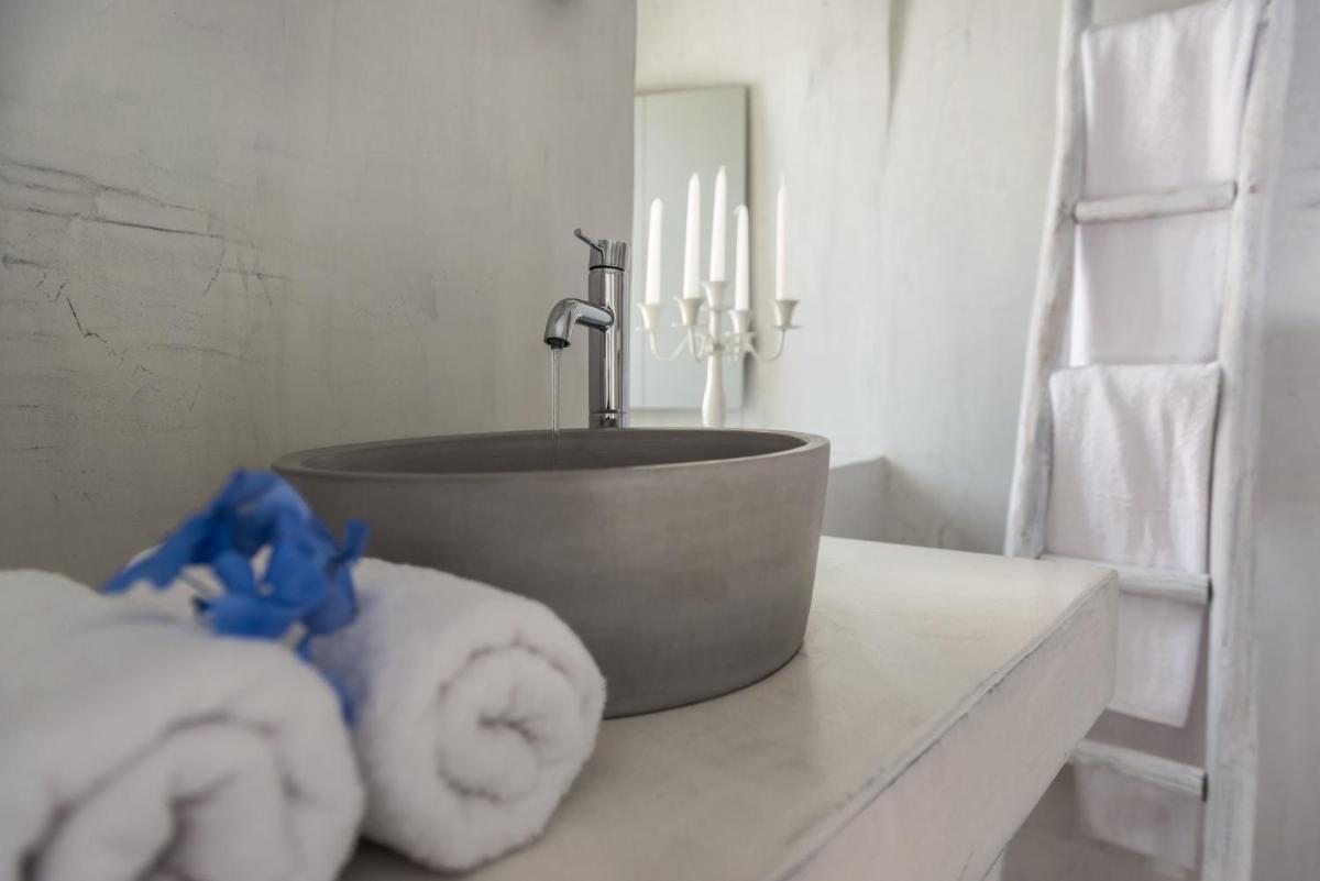 Mythical Blue Luxury Suites