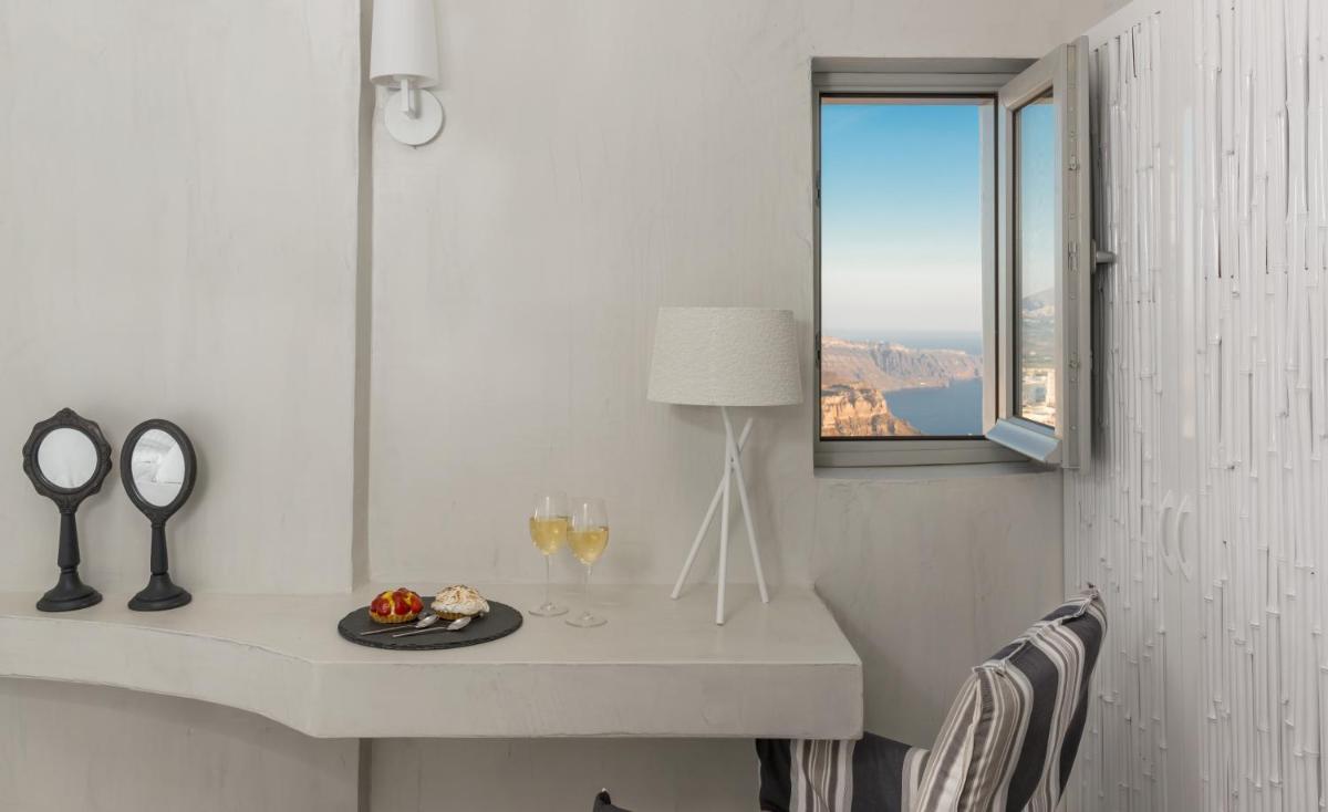 Mythical Blue Luxury Suites