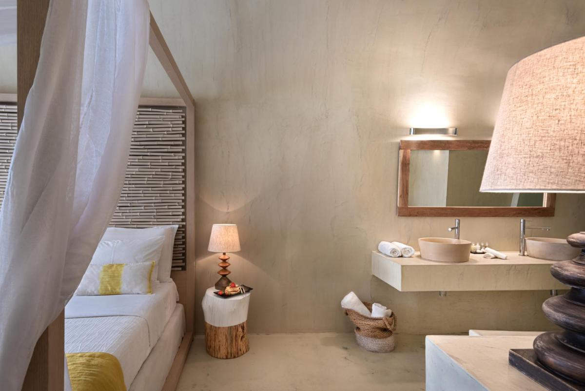 Mythical Blue Luxury Suites