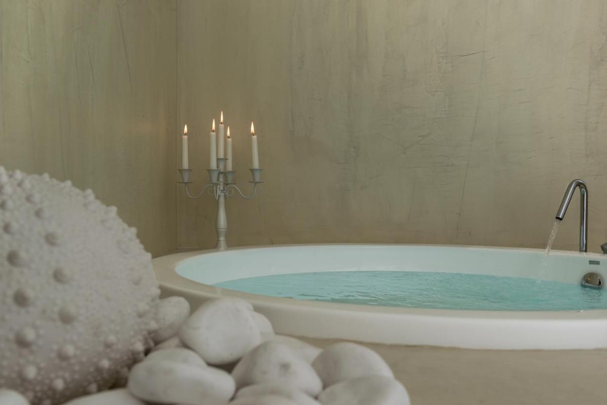 Mythical Blue Luxury Suites