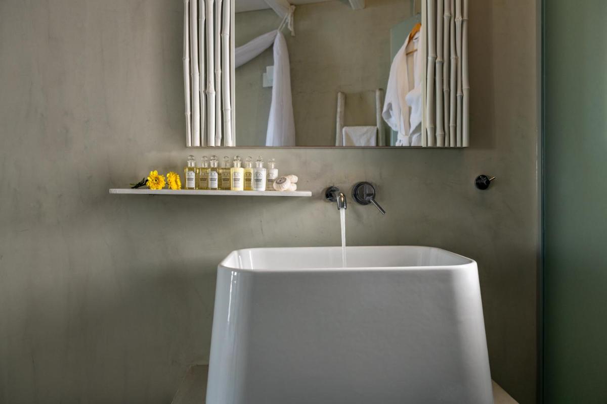 Mythical Blue Luxury Suites