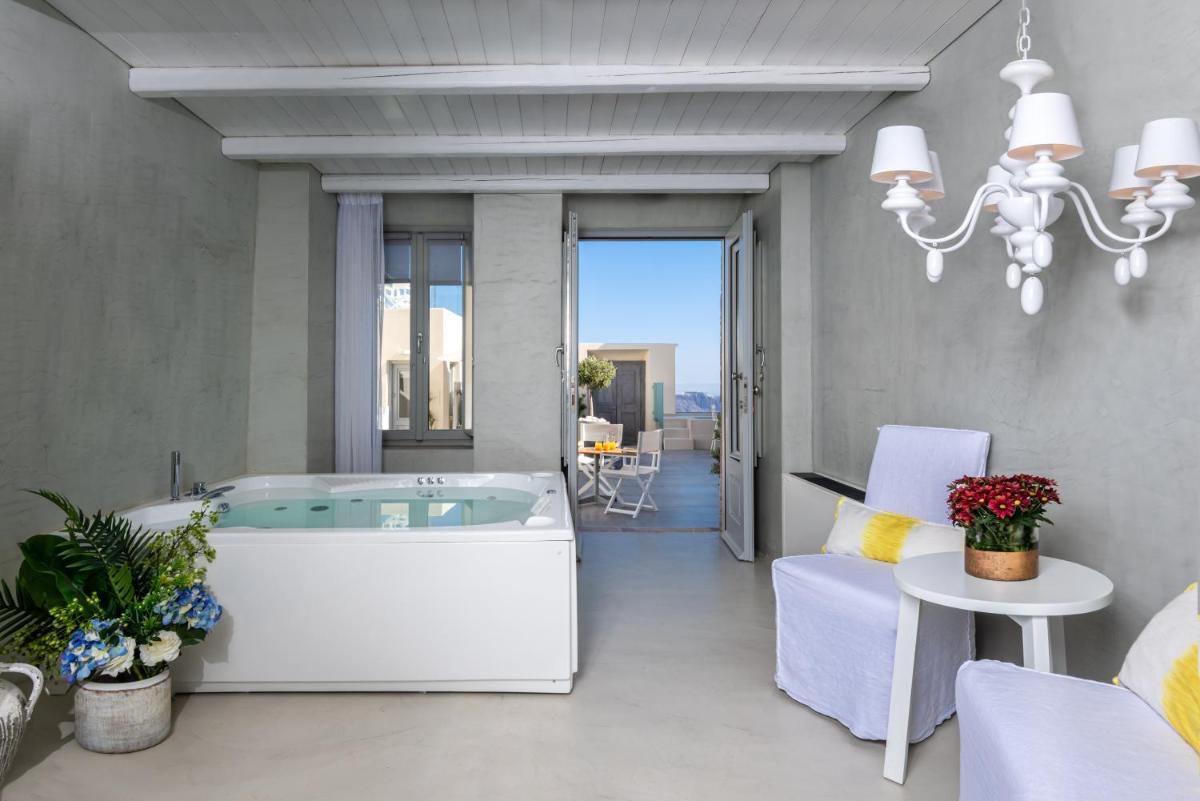 Mythical Blue Luxury Suites