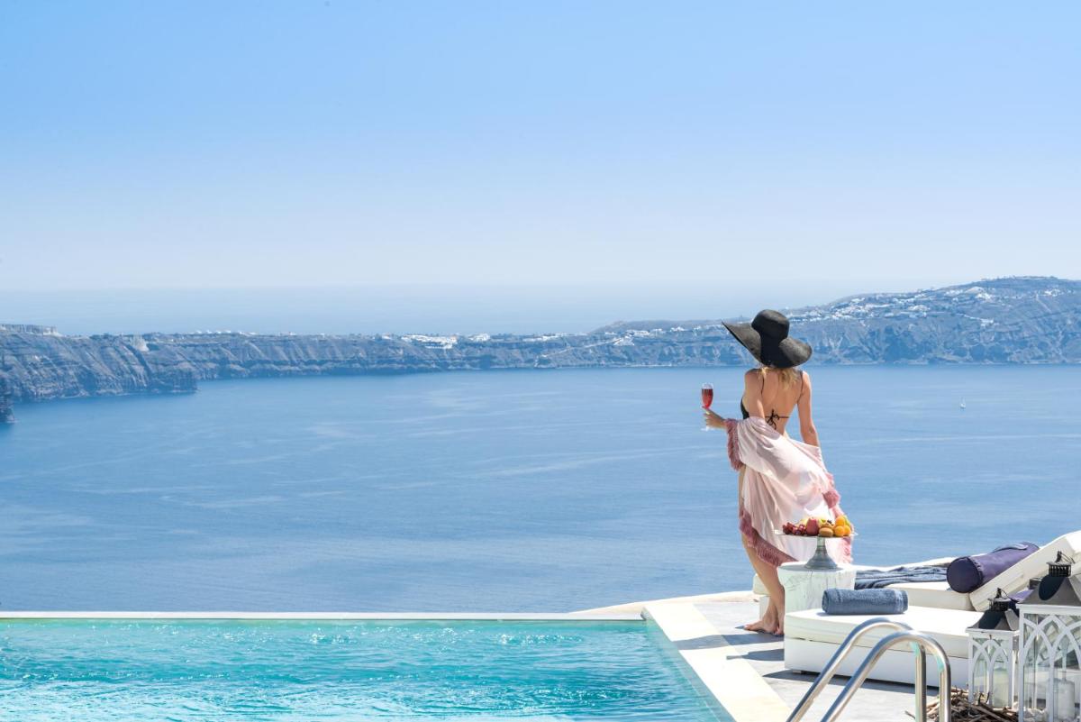 Mythical Blue Luxury Suites