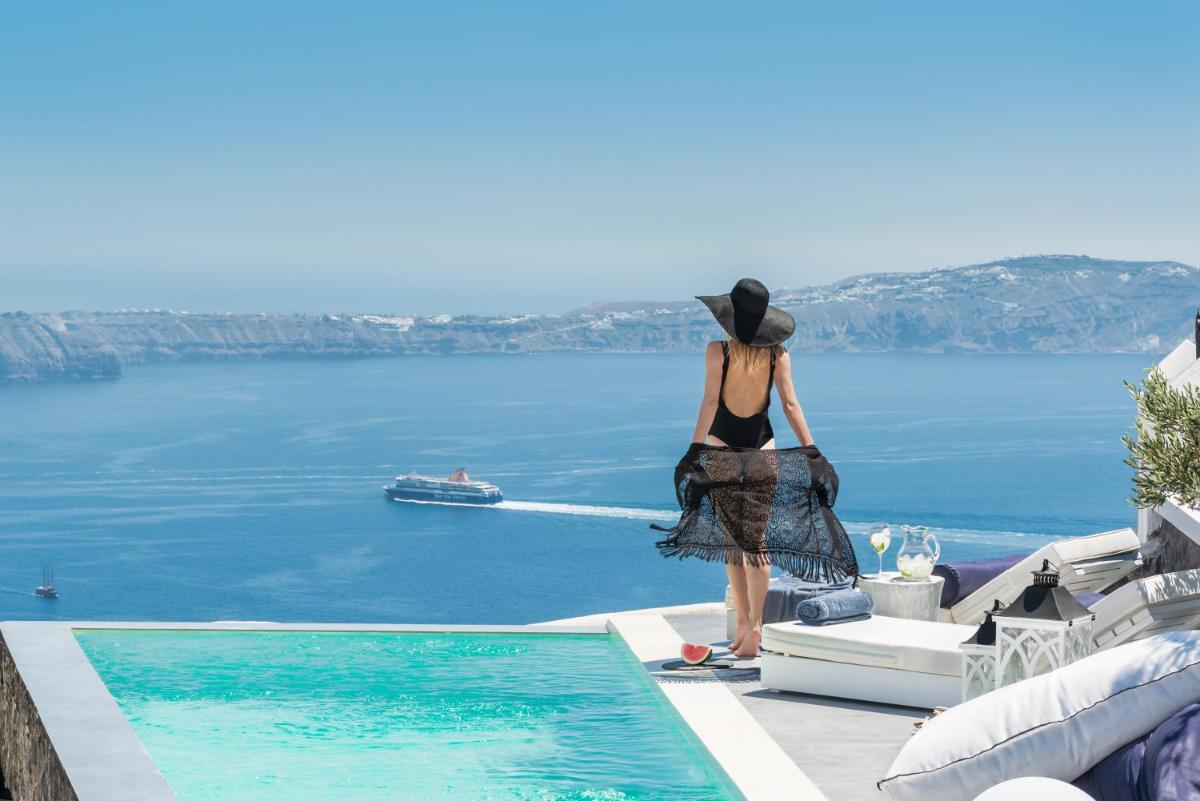 Mythical Blue Luxury Suites