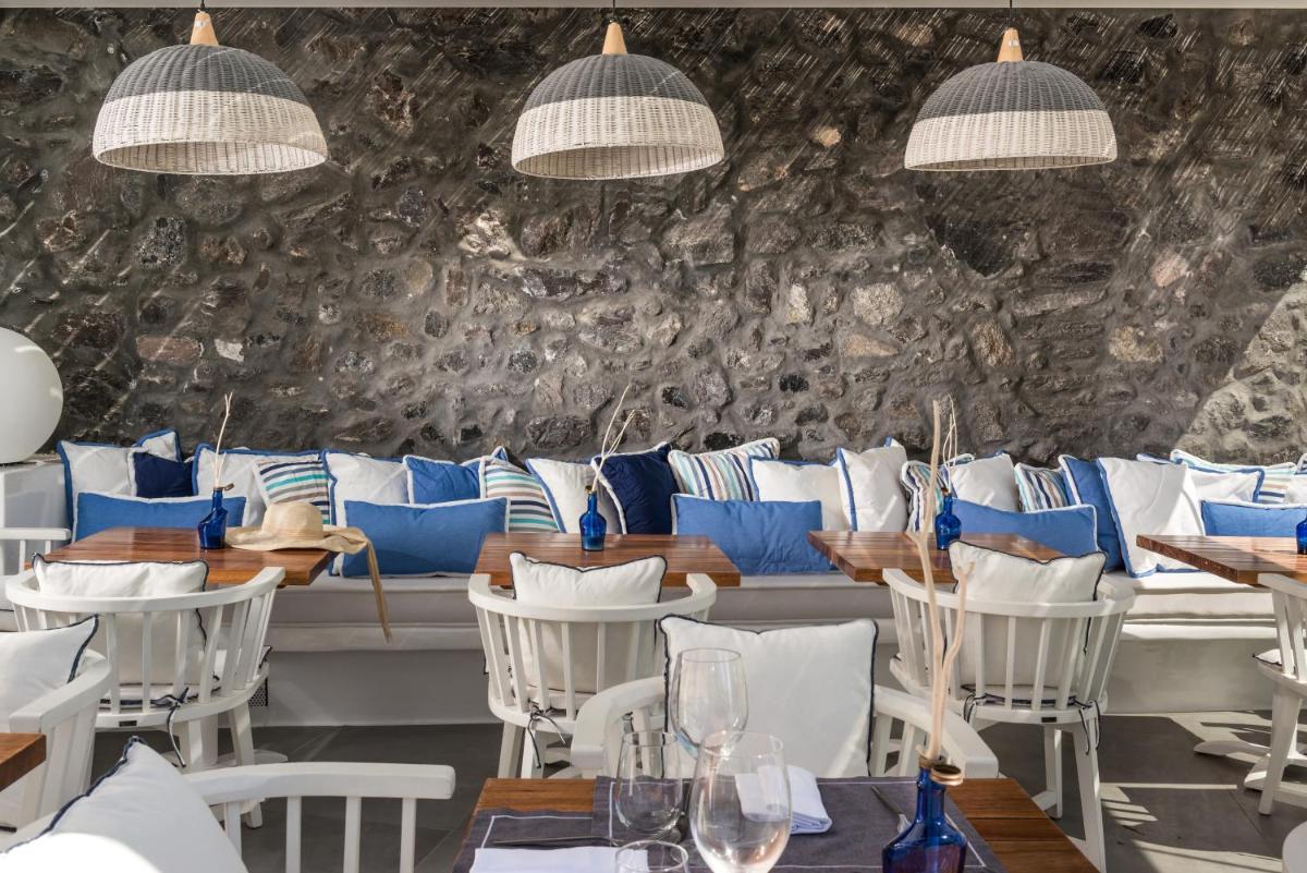 Mythical Blue Luxury Suites