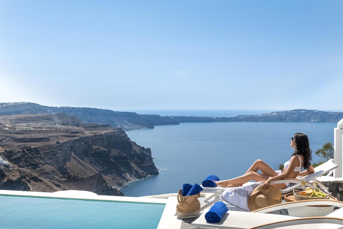 Mythical Blue Luxury Suites