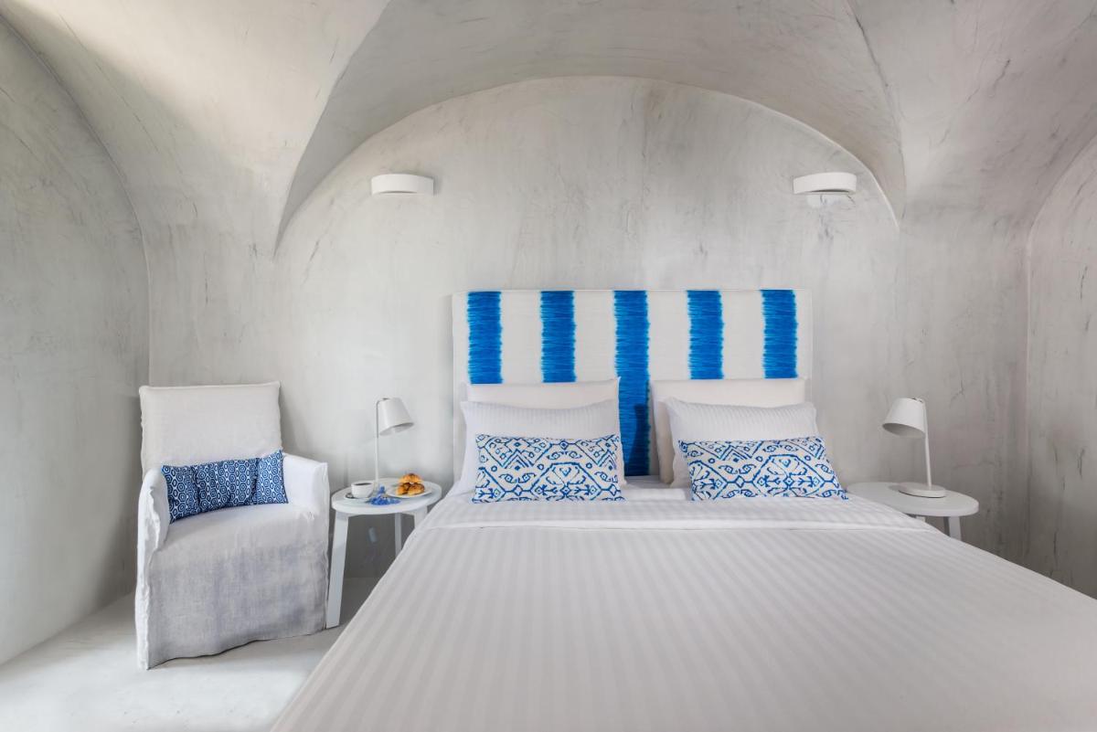 Mythical Blue Luxury Suites