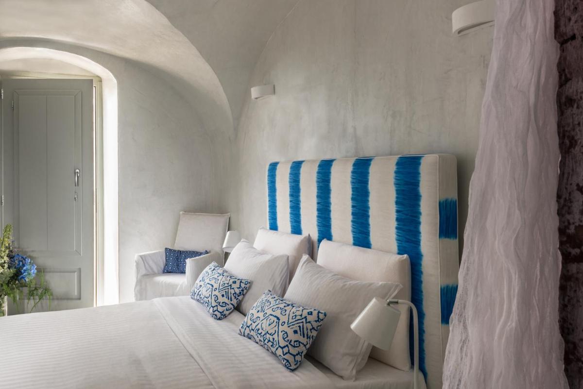 Mythical Blue Luxury Suites