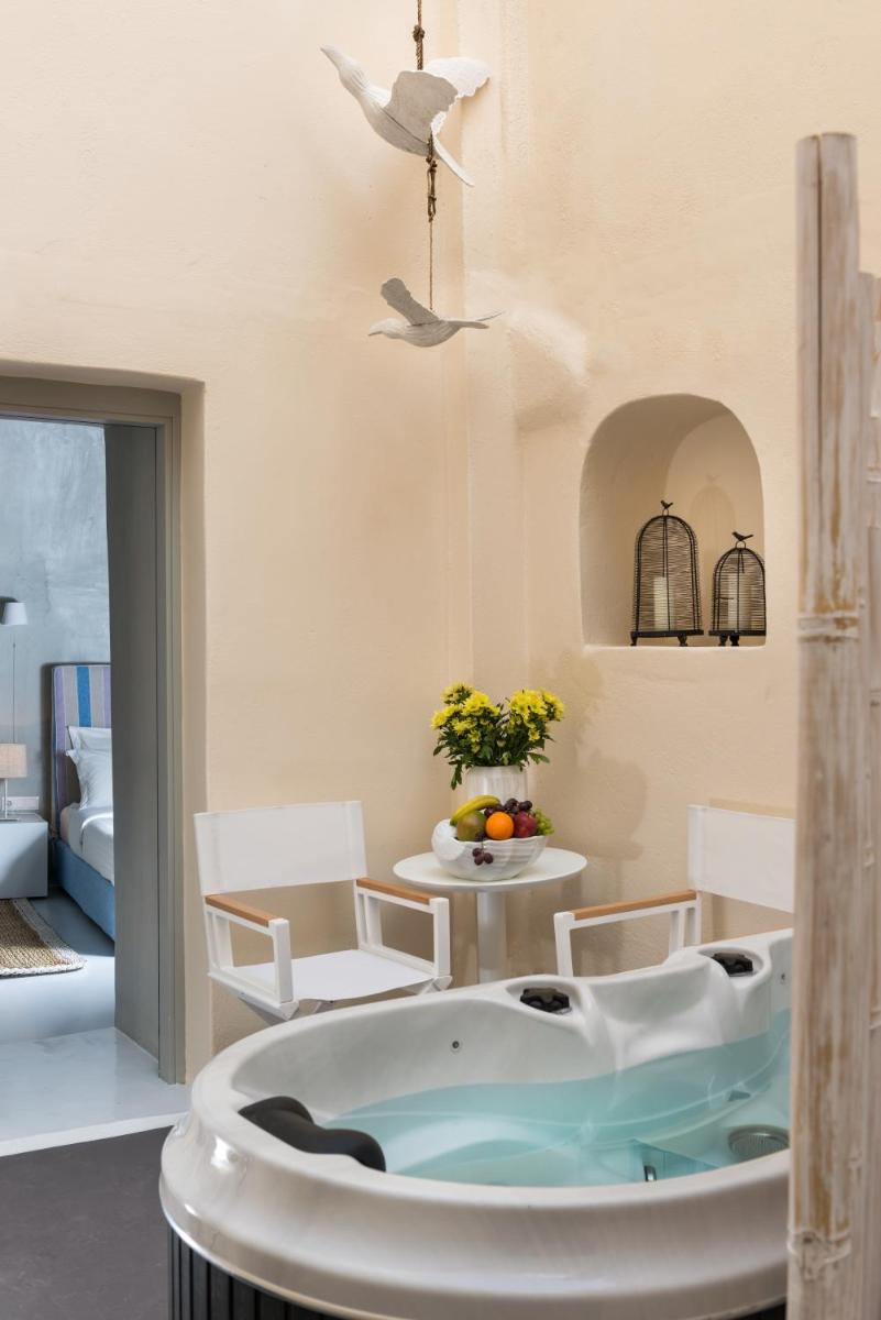 Mythical Blue Luxury Suites