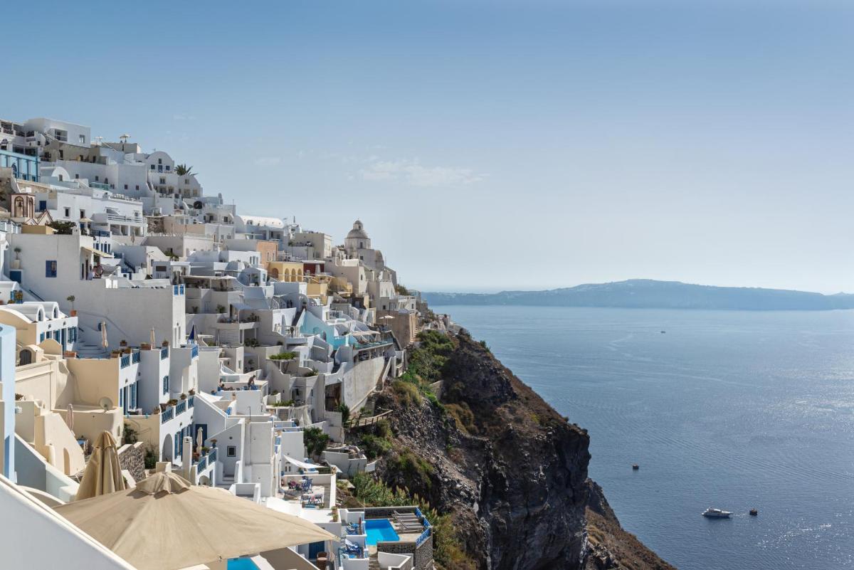 Mythical Blue Luxury Suites