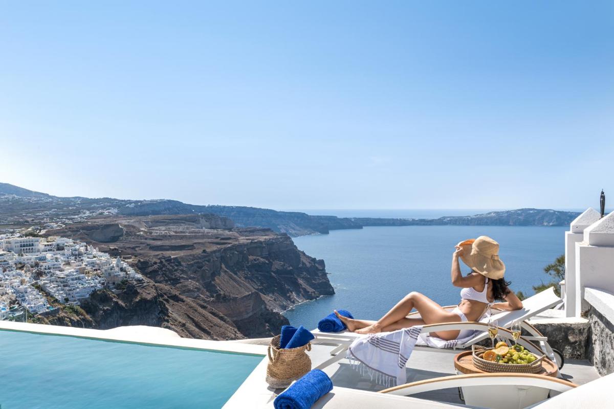 Mythical Blue Luxury Suites