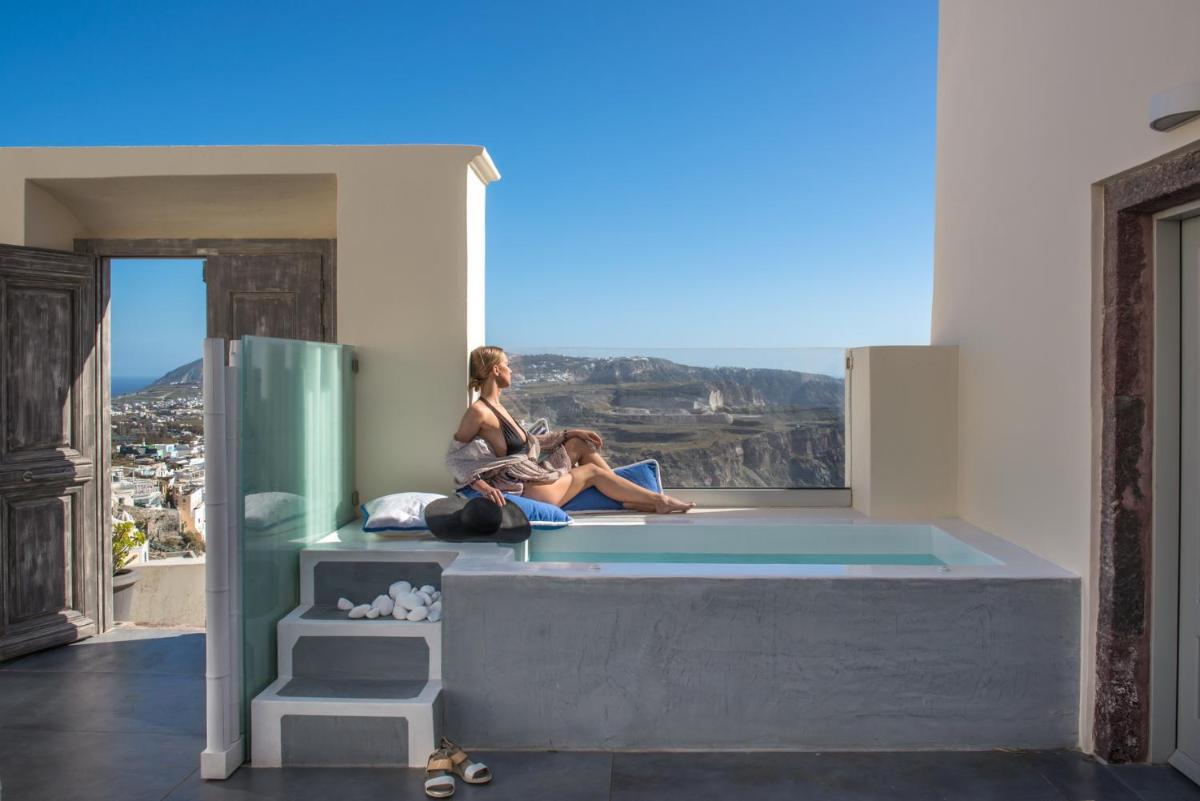 Mythical Blue Luxury Suites