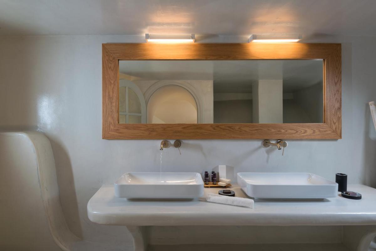 Nefeles Luxury Suites