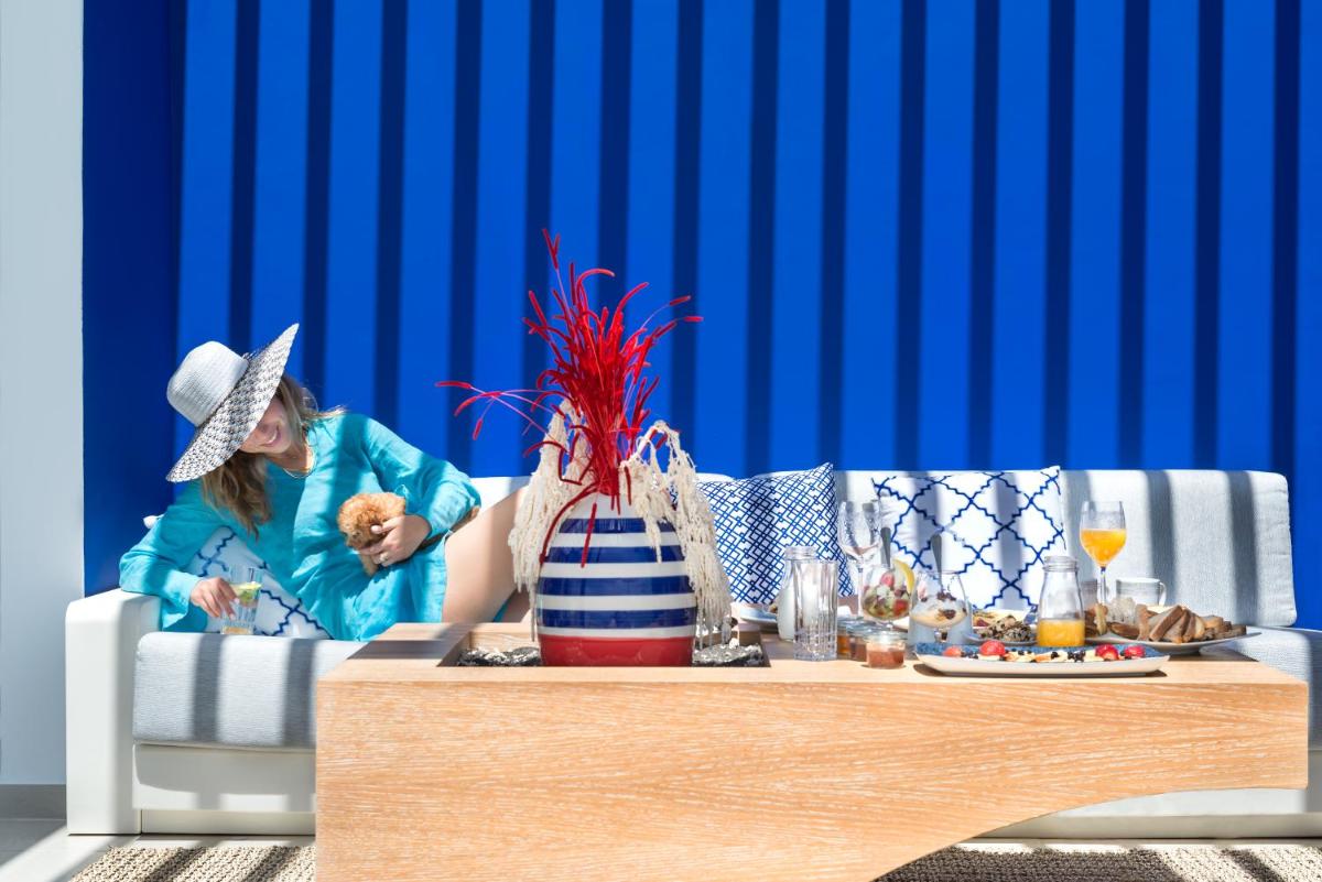 Nefeles Luxury Suites