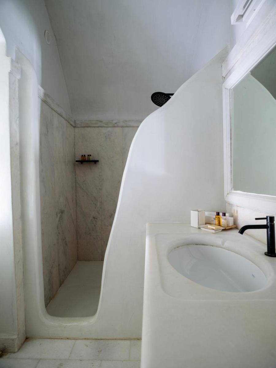 Nefeles Luxury Suites