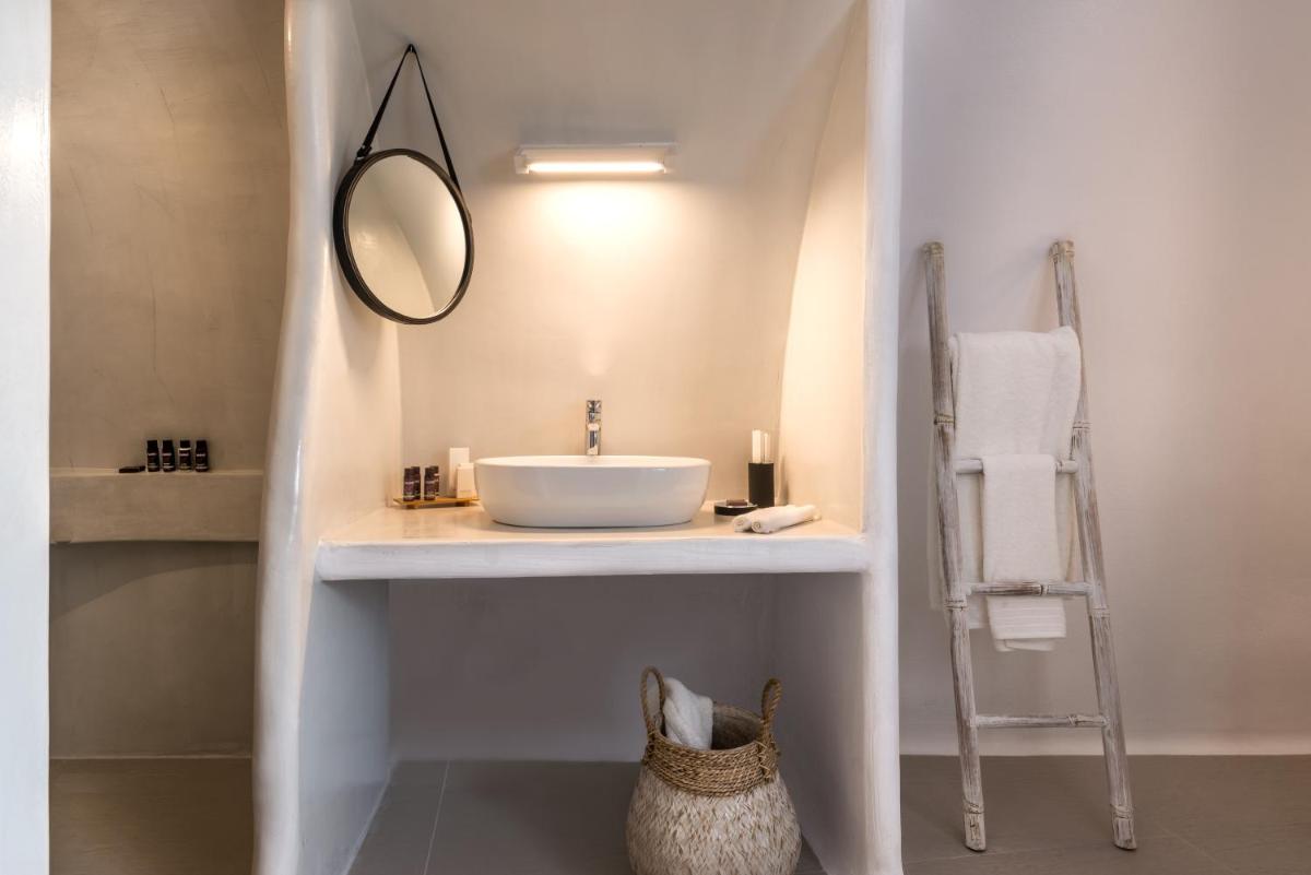 Nefeles Luxury Suites