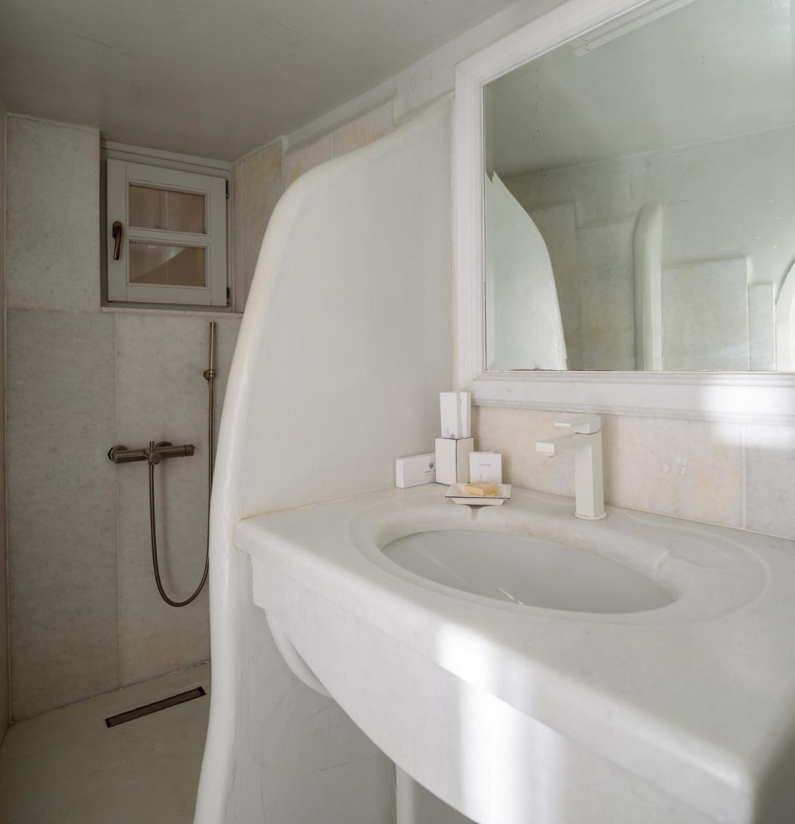 Nefeles Luxury Suites
