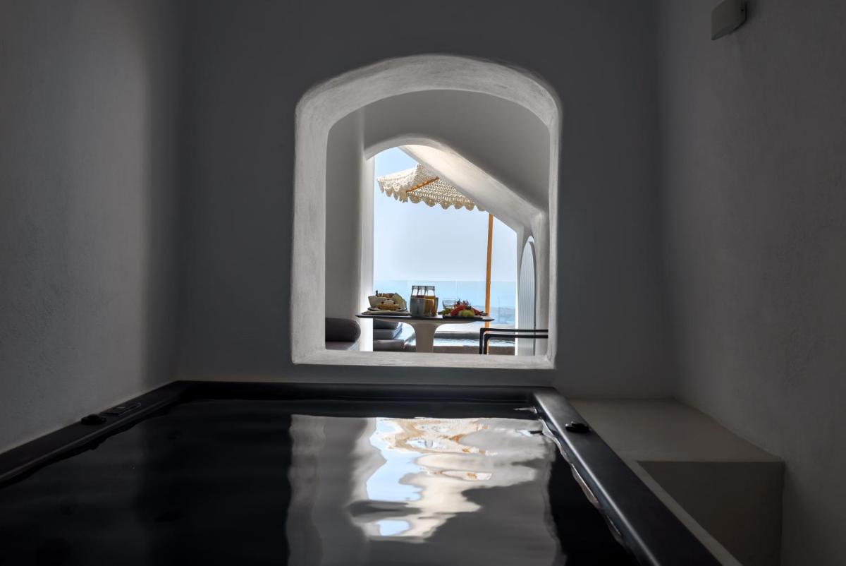 Nefeles Luxury Suites
