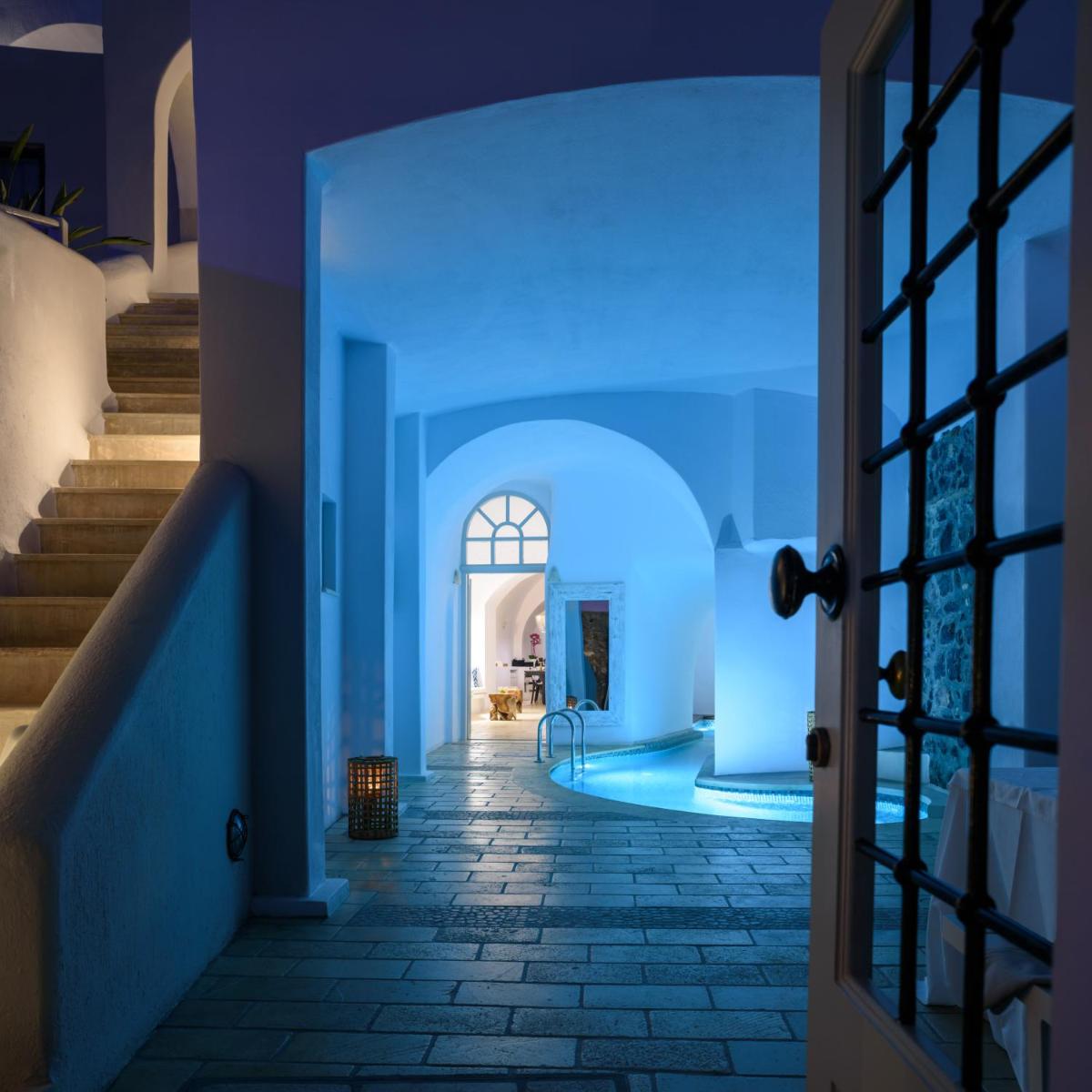 Nefeles Luxury Suites