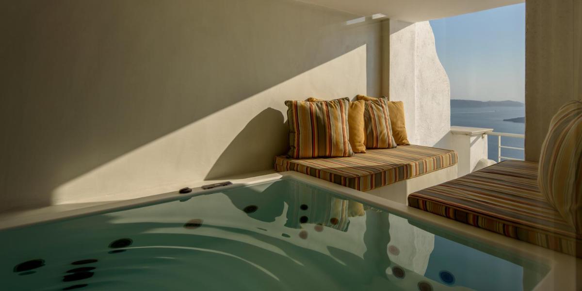 Nefeles Luxury Suites