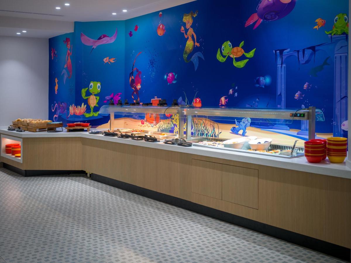 Neptune Luxury Resort