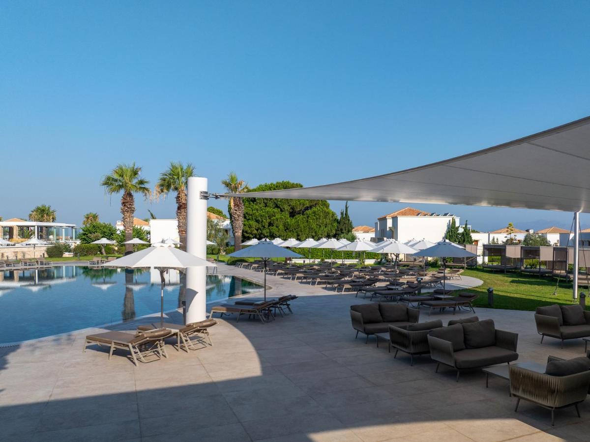 Neptune Luxury Resort