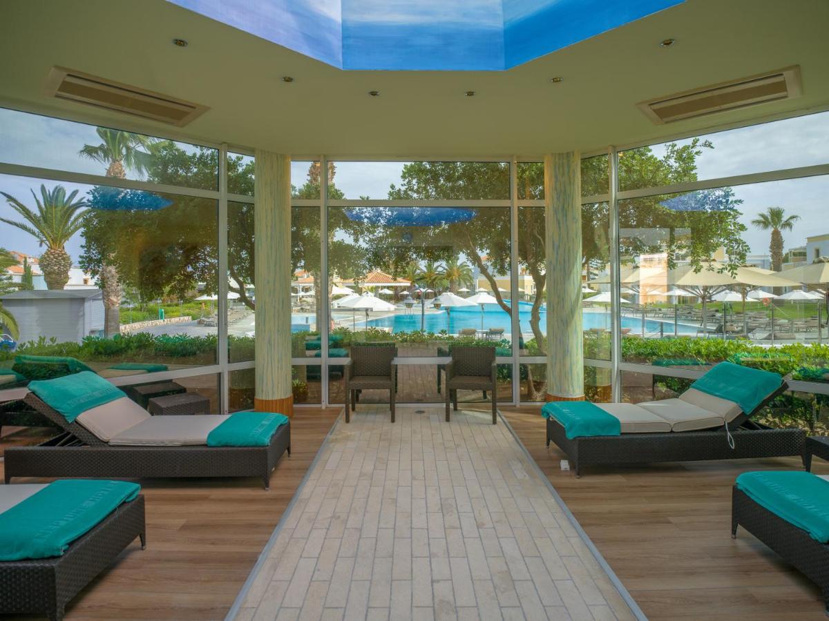 Neptune Luxury Resort