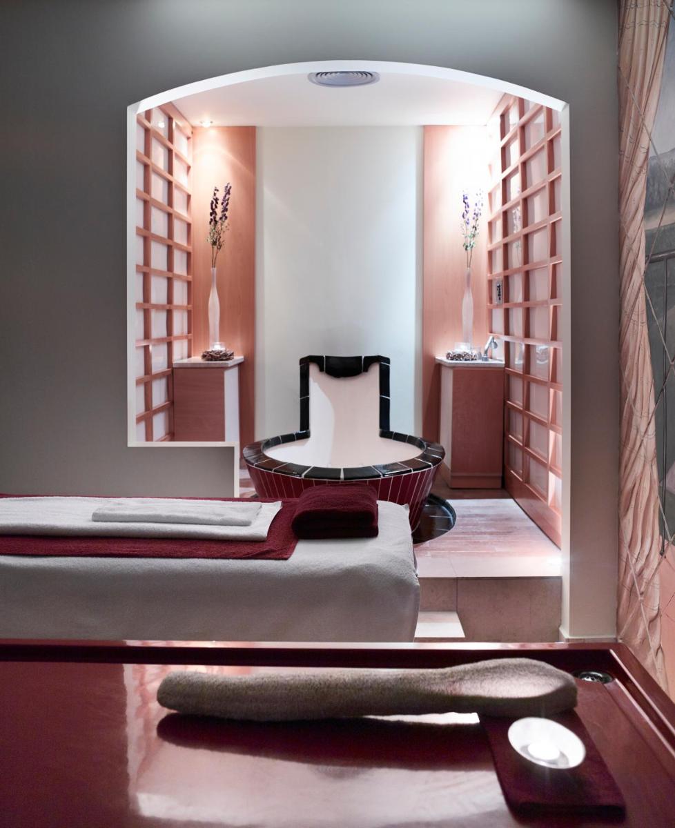 Neptune Luxury Resort