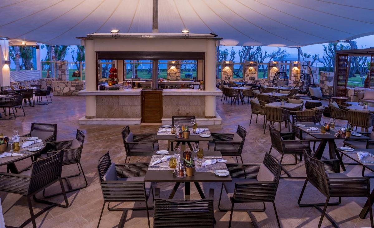 Neptune Luxury Resort