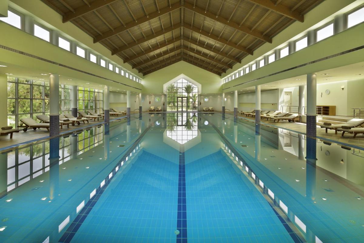 Neptune Luxury Resort