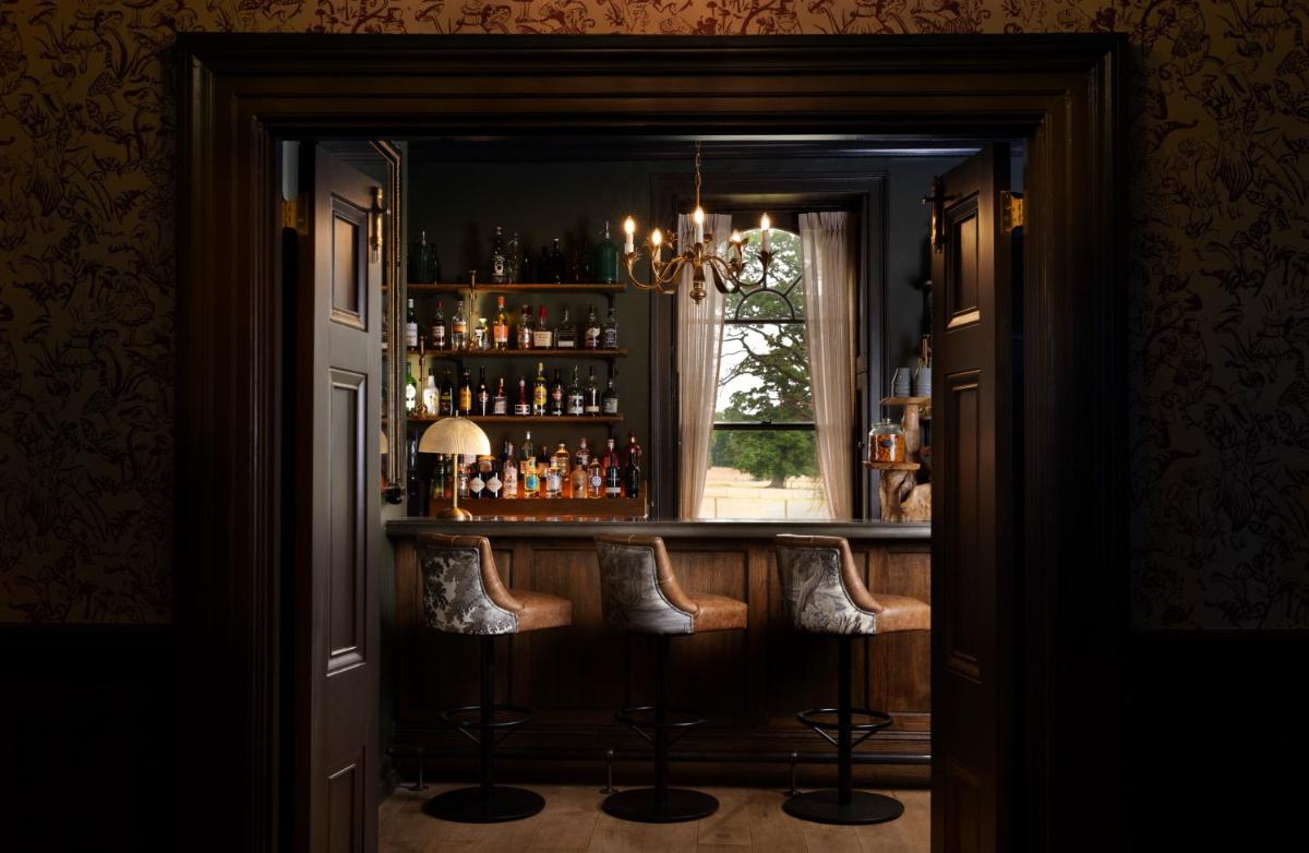 New Park Manor Hotel