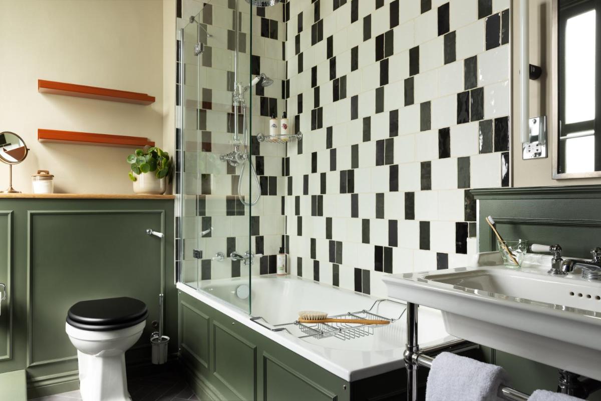 New Park Manor Hotel