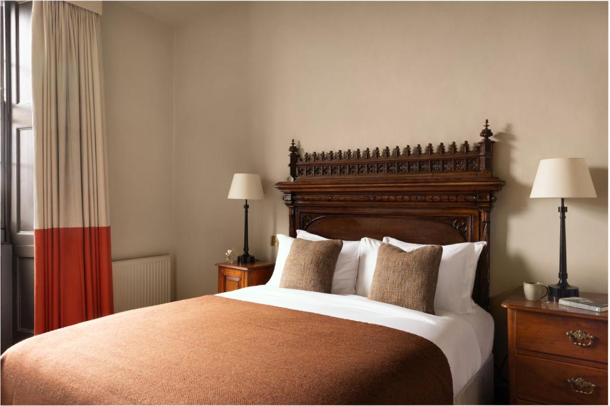 New Park Manor Hotel