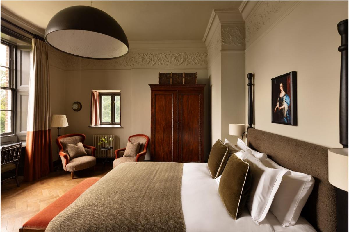 New Park Manor Hotel