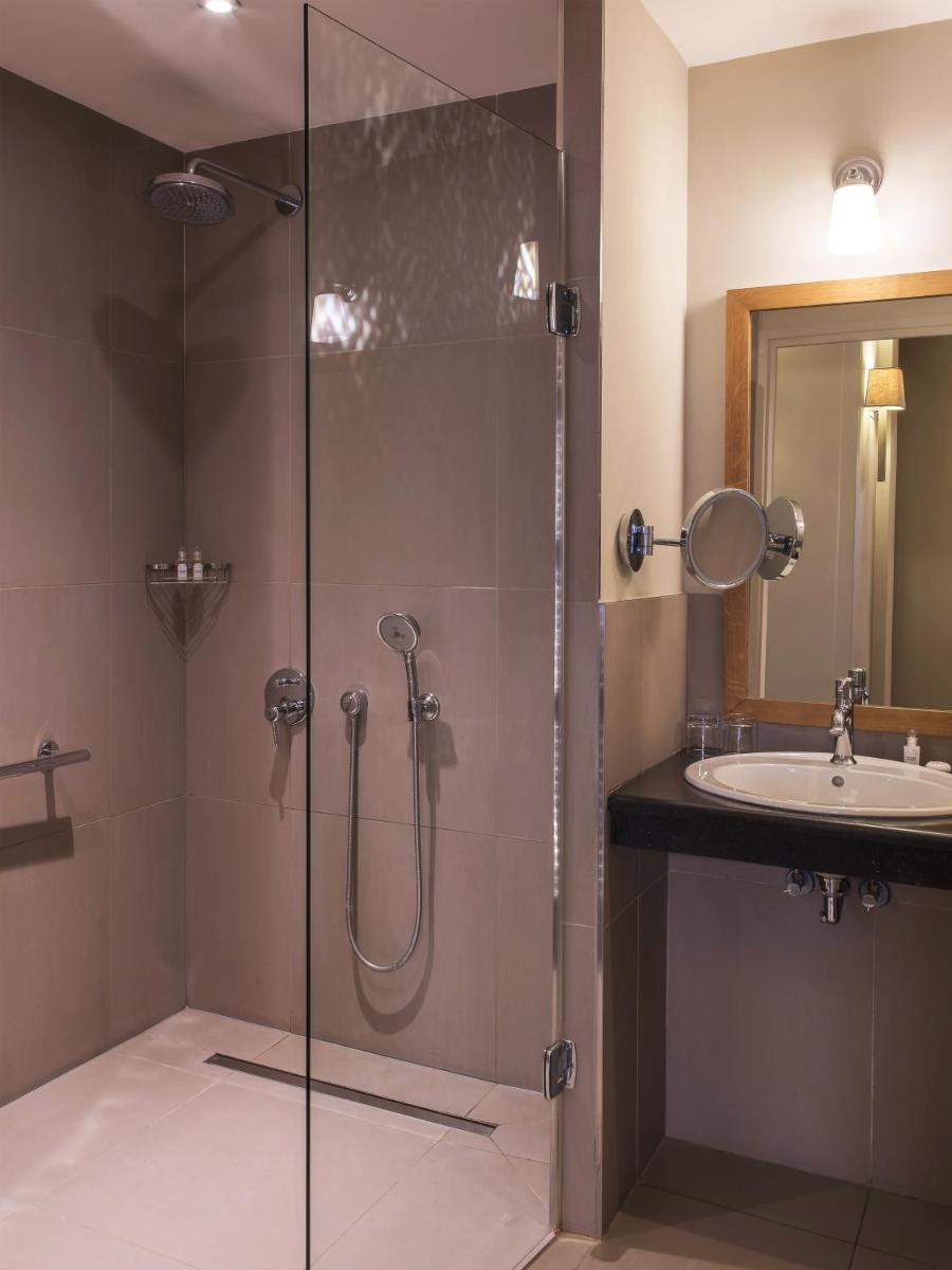 New Hotel Roblin