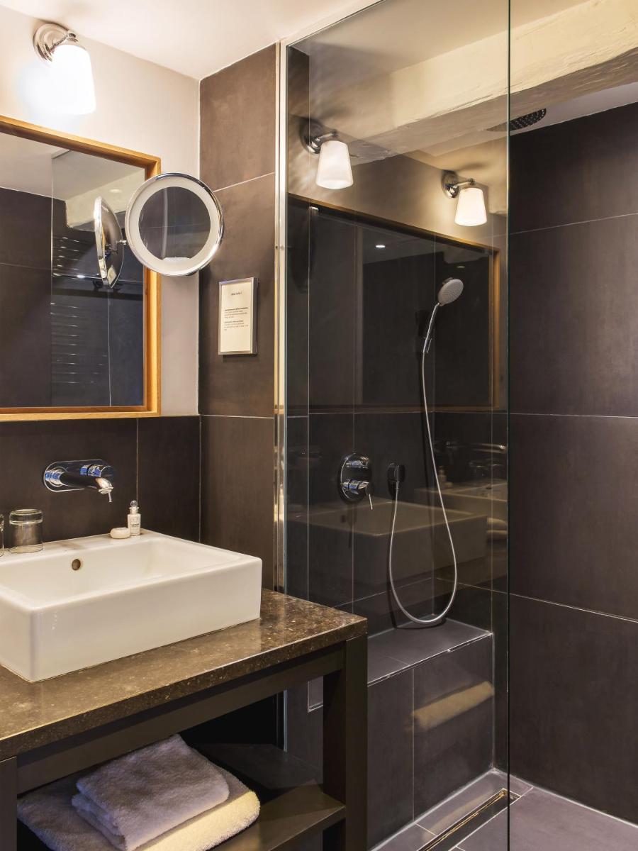 New Hotel Roblin