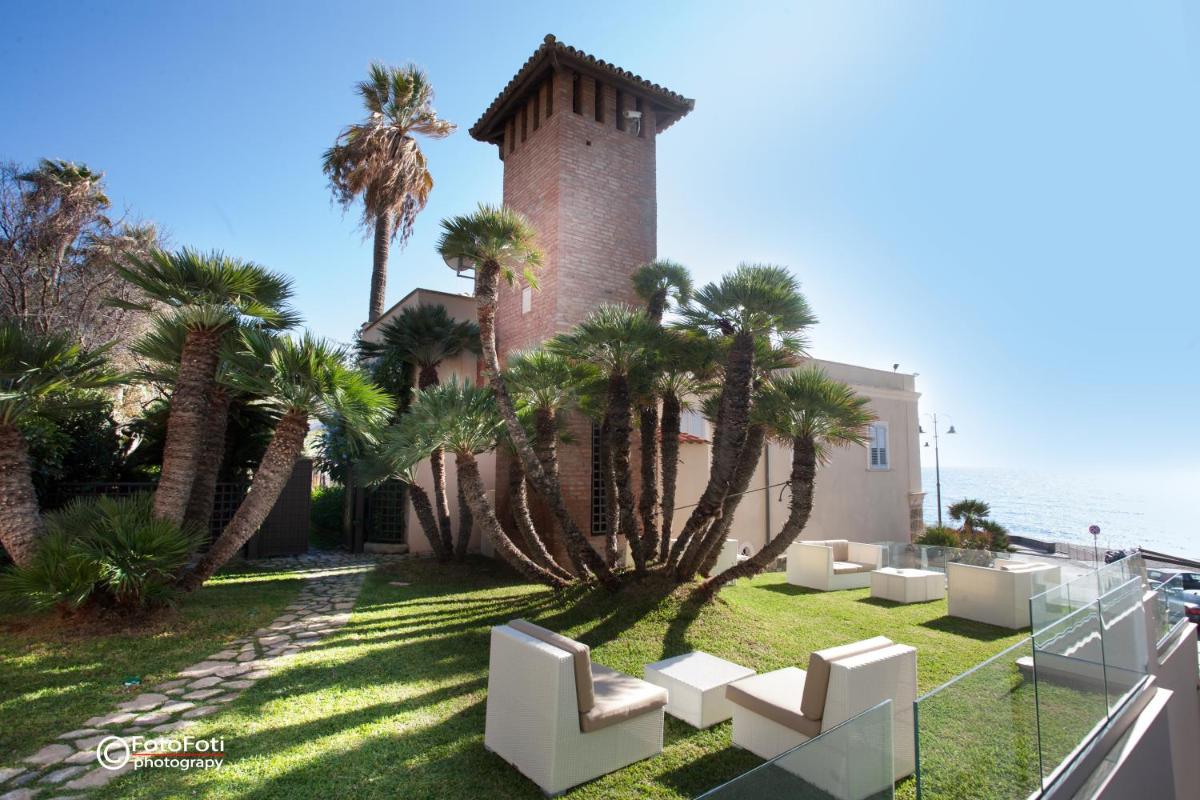 Ngonia Bay Boutique Hotel