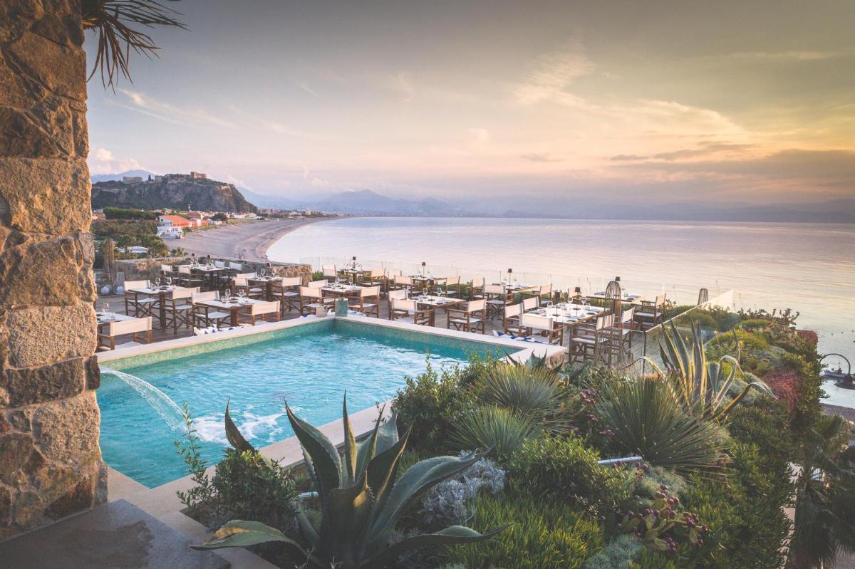 Ngonia Bay Boutique Hotel