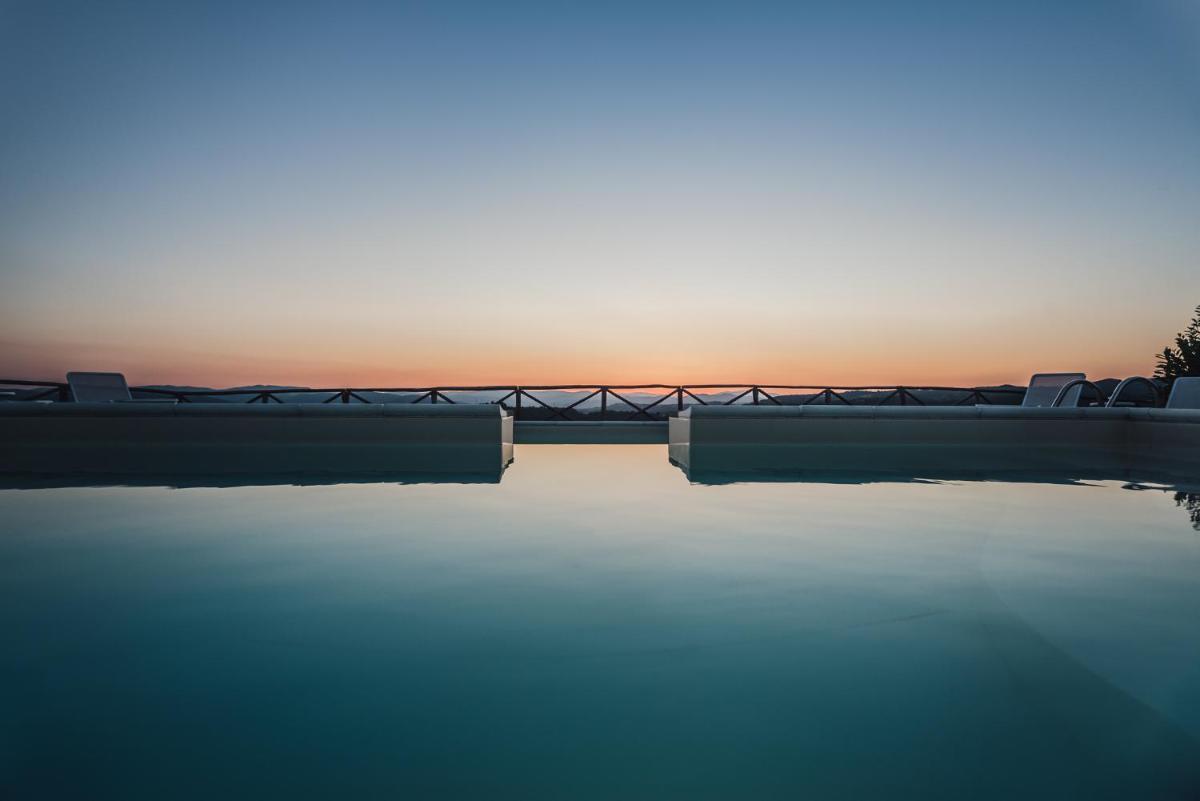 Nikis Resort